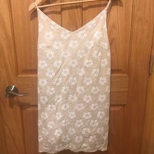 This adorable strapless dress 💗💗